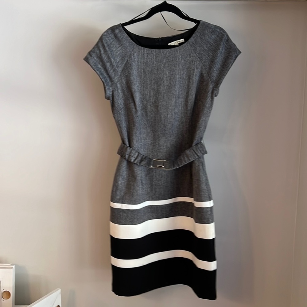 Sandra Darren size 10 Gray, white and black dress.